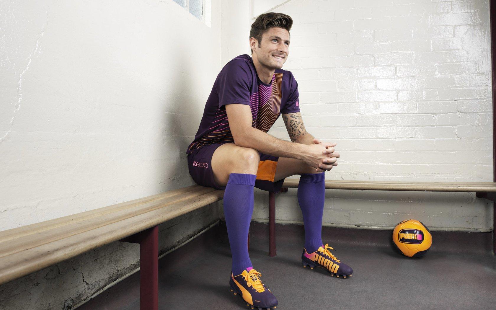 女足热身赛两球告捷 马德兴点评，胜利背后，直面韩日方显真章