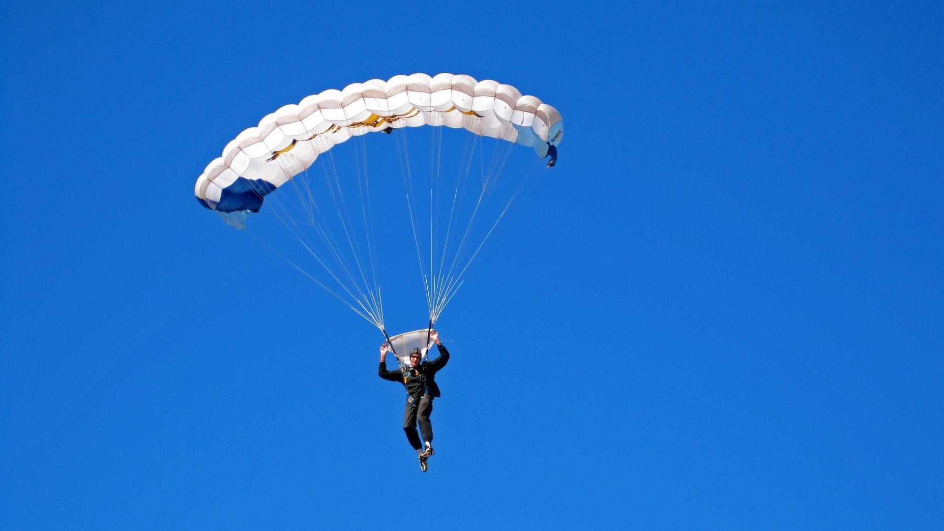 群雄逐鹿北非，2025年非洲足球先生最终三人名单揭晓，萨拉赫领衔巅峰对决